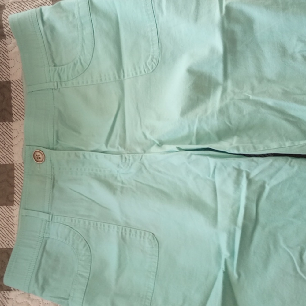 Women's Capris